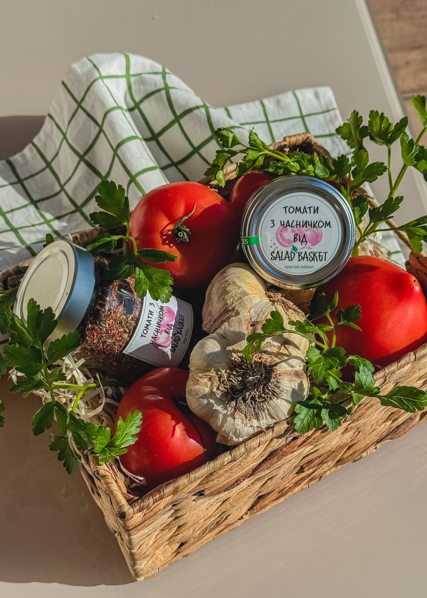 NEW! Томати з часничком