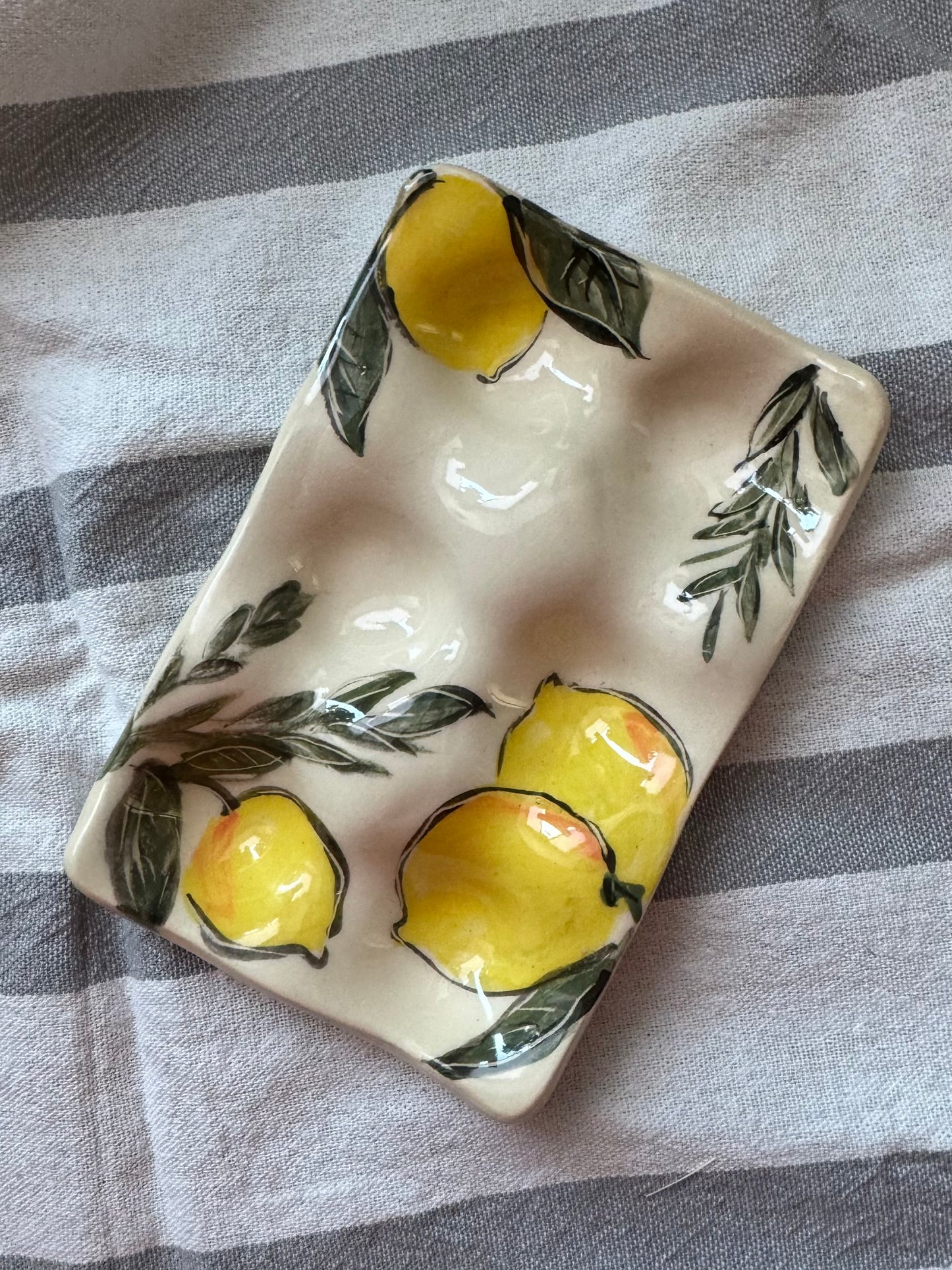 Підставка під яйця Лимон